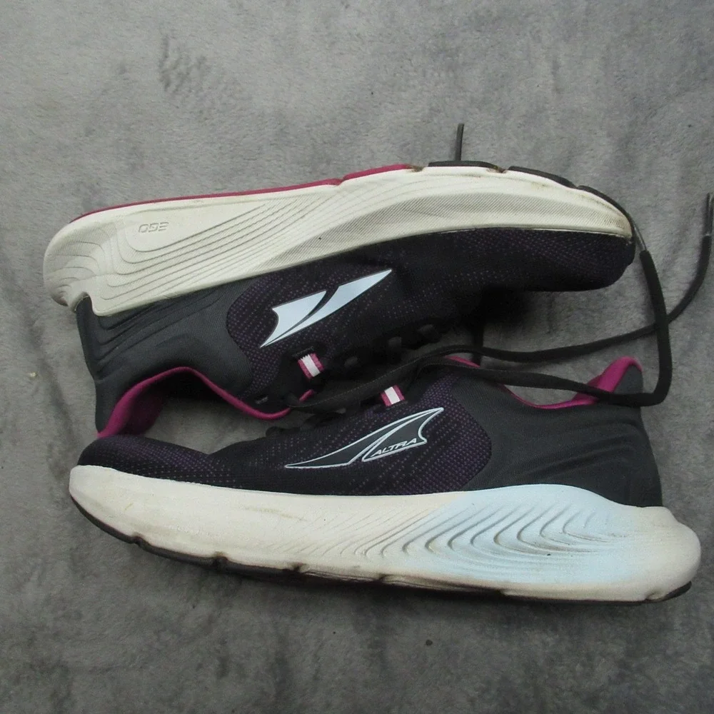 Altra couple blemish